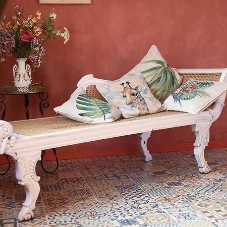 เล โรส เดอ มงเทอร์ล็อง Bed & Breakfast Montherlant ภายนอก รูปภาพ